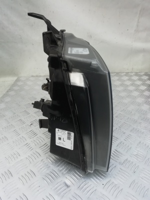 Фара передняя левая (с дефектом)  Chevrolet Tahoe 2006-2014; 22751277