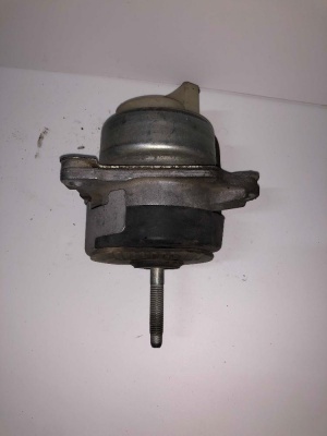 Опора ДВС левая (2.3L) Ford Mustang 2015-2020 FR3Z 6038 G/B/F; FR3C 6038 AE/HA/AD