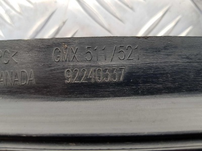 Планка с форсунками стеклоомывателя лобового стекла Chevrolet Camaro 2009-2015 92240337