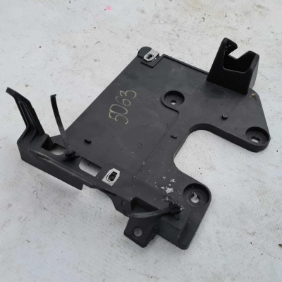 Кронштейн ЭБУ ECM (2.3L) Ford Mustang 2015-2017 FR3Z 12A659 A; FR3A 12A692 BC/BD/BE