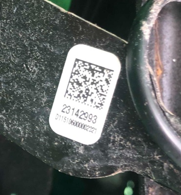 Замок ремня безопасности водительский Cadillac Escalade / Tahoe 2015-2020 23142993