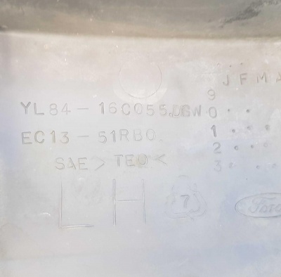 Молдинг/Накладка крыла переднего левого нижняя Ford Escape 2000-2007 YL8Z 16A039; YL84 16C055