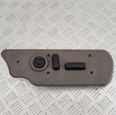 Блок регулировки положения сидения пассажирского Chevrolet Tahoe 1999-2006 88941683; 12450254; 12473558