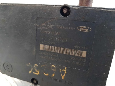 Блок ABS Ford Expedition 2003-2006 5L1T 2C219 BD; 5L1Z 2B373 BA; 6L1Z 2C215 AA; 6L14 2C215 AA