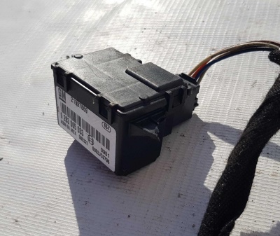 Индикатор/Датчик помощи при парковке Cadillac Escalade 2006-2014 21997869