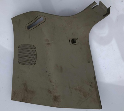 Накладка стойки багажника правая Cadillac Escalade / Tahoe 2015-2019 23260180