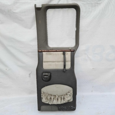 Обшивка правой распашной двери задняя Chevrolet Express 2004-2014  20962094; 15283111; 25759377; 25748064; 15751576