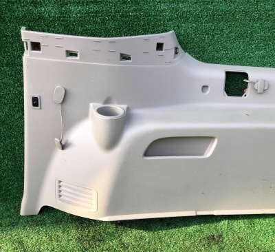 Обшивка багажника правая Cadillac Escalade (ESV) 2015-2020 23221259