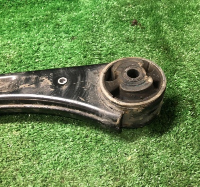 Рычаг задний продольный правый Chevrolet Tahoe / Escalade 2021-н.в. 84591015