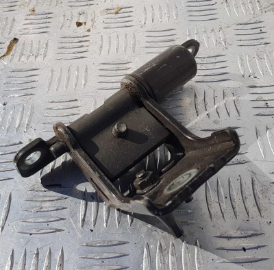 Дверная петля задняя правая нижняя Ford Explorer 4 7826866; 6L2Z 7826810