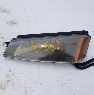 Габарит передний левый Chevrolet Avalanche 2001-2006 15077336; 15070007; 15771435