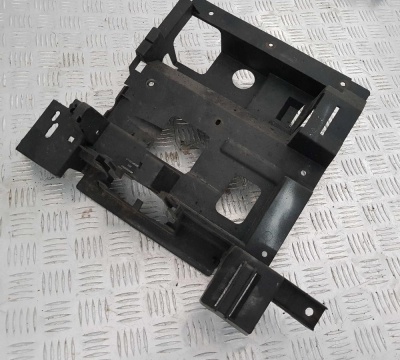 Кронштейн фары левый Chevrolet Tahoe 1999-2006 15091081; 15185626; 15063587