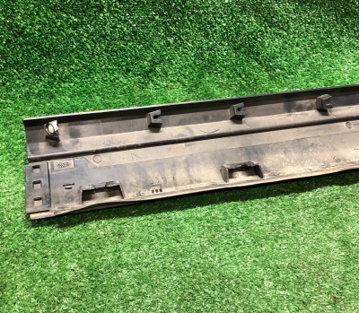 Накладка порога наружняя передняя левая Chevrolet Tahoe / Escalade 2021-н.в. 84694400 ; 84913466