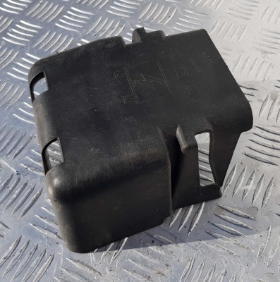 Крышка блока предохранителей Chevrolet Tahoe 2006-2014 15200870; 25953821; 15925043; 15174608