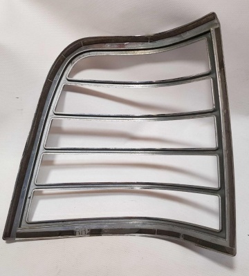 Молдинг фонаря заднего правого Ford Explorer 3-4 1L2Z 13404 BA