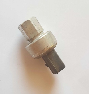 Датчик давления кондиционера Ford Explorer 5 BT43 19D594; BT4Z 19D594