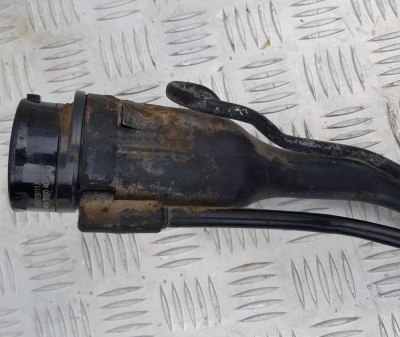 Заливная горловина Ford Explorer 5 DG13 9034 FA; DG1Z 9034 D; BB5Z 9034 F