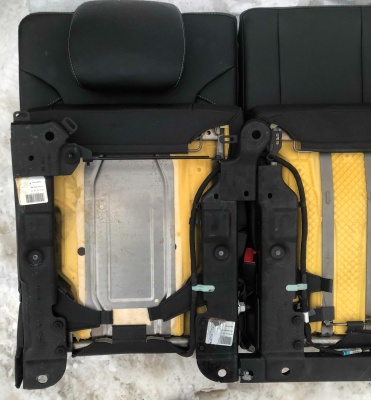 Сиденье третего ряда Chevrolet Tahoe 2015-2020 25893415