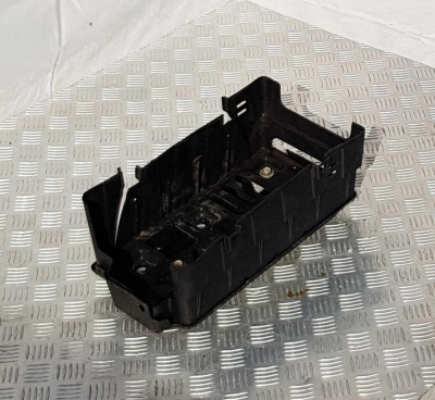 Площадка под АКБ с кронштейном Cadillac SRX 2009-2016 20902950; 20765834