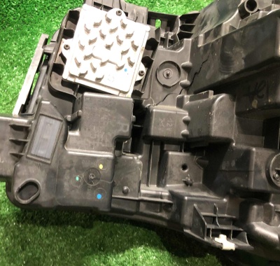 Фара передняя правая Chevrolet Tahoe 2021-н.в. 85547099 ; 84913580 ; 84934280 ; 85004144 ; 85123920 ; 84783470 ; 84832789 ; 84861513