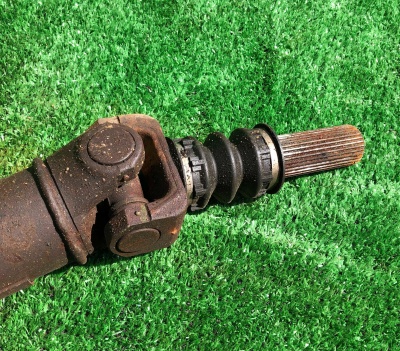 Карданный вал передний Chevrolet Express 2003-2014 15183355 ; 15751411