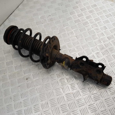 Амортизационная стойка передняя левая Chevrolet Camaro 2013-2015 22922602; 92245257; 92195450