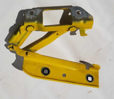 Петля капота правая Chevrolet Camaro 2009-2015 92235924