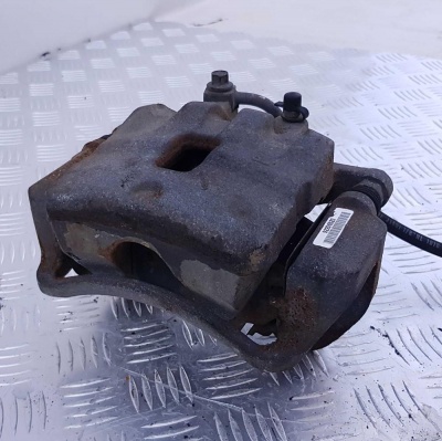 Суппорт тормозной передний правый Chevrolet Camaro 2010-2015 13578803