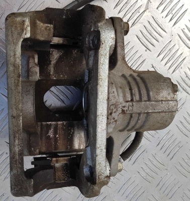 Суппорт тормозной задний левый Chevrolet Camaro 2009-2015 92199939; 25843042