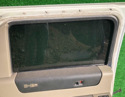 Стекло задней левой двери Hummer H2 2003-2004 15189210 ; 15179808 ; 15056042