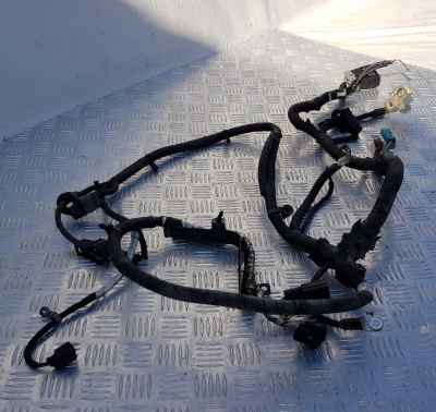 Коса проводки подкапотная от аккумулятора Ford Explorer 5 DB5Z 14300 A; DB5T 14B060 AD