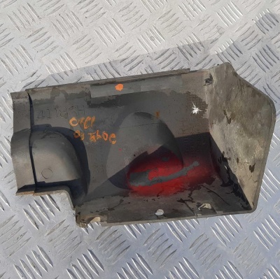 Молдинг крыла заднего правого передний Chevrolet Tahoe 1999-2006 15768598