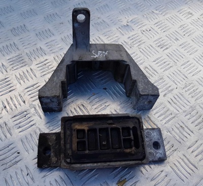 Опора ДВС правая Cadillac SRX 2009-2016 25778693