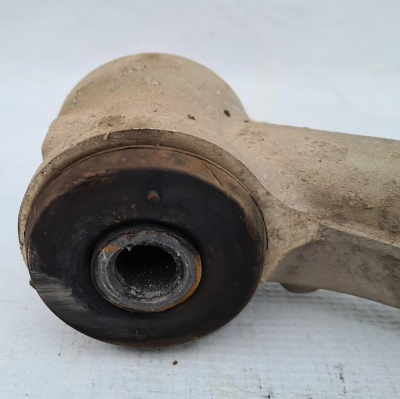 Рычаг подвески передний нижний правый Chevrolet Tahoe/Escalade 2015-2020 84114506; 22853474; 22994469; 23420262