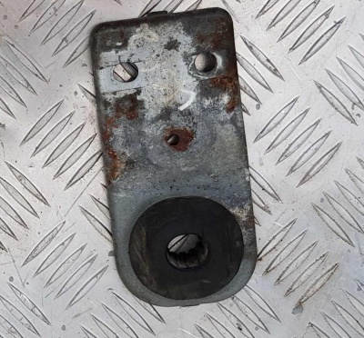 Кронштейн радиатора верхний Ford Mustang 2004-2014 4R33 8B359 AG