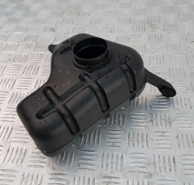 Резонатор воздушного фильтра Ford Escape 2000-2007 YL8Z 9F763 AA