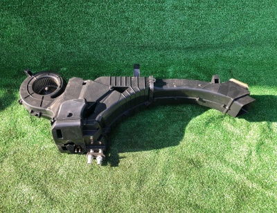 Корпус печки багажника Cadillac Escalade / Tahoe 2015-2020 23101672 ; 15225886