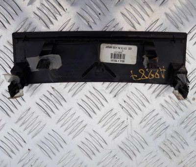 Накладка панели торпедо декоративная правая Ford Expedition 2007-2017