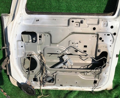 Дверь пассажирская Hummer H2 2003-2009 25887985 ; 10396641 ; 25845884 ; 15249705 ; 15220355 ; 15063269 ; 15185730 ; 15192369 ; 15185730 ; 15192369 ; 15199904 ; 15113788 ; 15129458 ; 21994142 ; 15138382