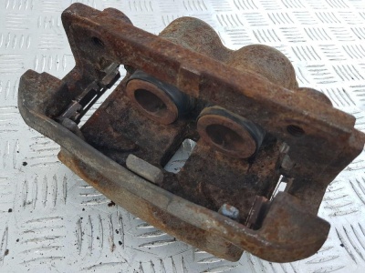 Суппорт тормозной передний правый Ford F150 9U2Z 2V120 BRM; 7L3Z 2B120 A