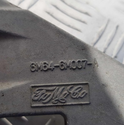 Опора ДВС Ford Escape Hybrid 2007-2012 6M6Z 6M007 A; 6M64 6M007 AA