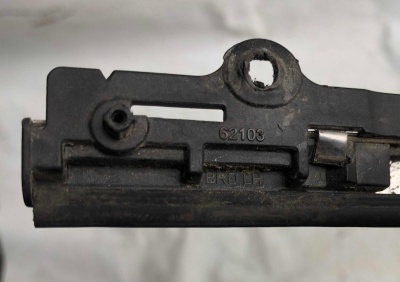 Молдинг верхний задней левой двери Cadillac Escalade / Tahoe 2015-2020 23224855 ; 23173657