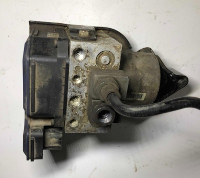 Блок ABS Jeep Grand Cherokee WK2 68207920AE