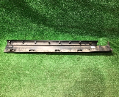 Накладка порога наружняя передняя левая Chevrolet Tahoe / Escalade 2021-н.в. 84694400 ; 84913466