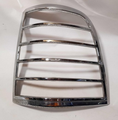 Молдинг фонаря заднего правого Ford Explorer 3-4 1L2Z 13404 BA