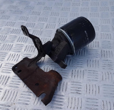 Адаптер масляного фильтра Ford Expedition 1996-2002 (4.6L) F75E 6884 GA; F75Z 6881 GA; F75Z 6881 FA