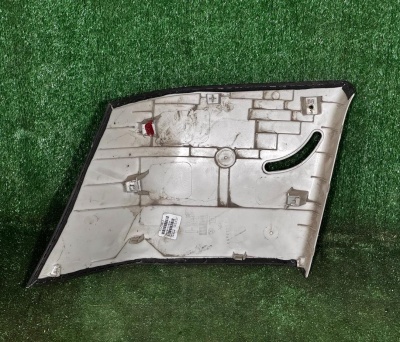 Накладка стойки багажника правая Cadillac Escalade 2015-2020 23229813 ; 23448362