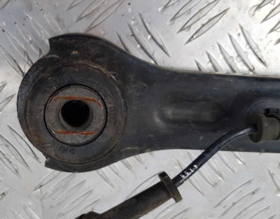 Рычаг подвески задний поперечный Chevrolet Camaro 2009-2015 22875567; 92225625