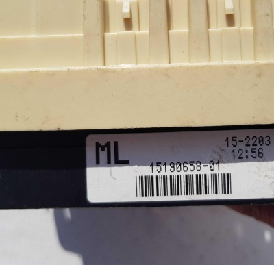 Блок предохранителей салонный Cadillac Escalade 2001-2006 15266958; 15190658; 15058035