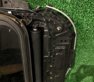 Люк Chevrolet Suburban / Escalade 2021-н.в. 84854203 ; 84636410 ; 84751119 ; 84947927 ; 84810473 ; 84908474 ; 84810475 ; 84686584 ; 84854219 ; 84871907 ; 84686583